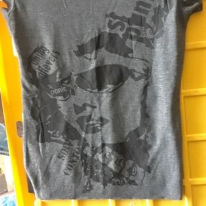 Grey shirt with black design